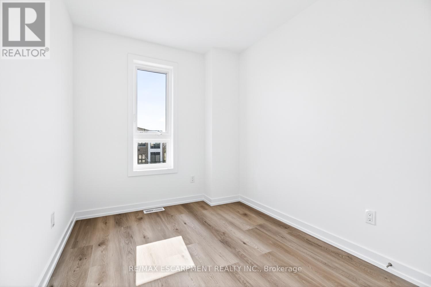 33 - 70 Kenesky Drive, Hamilton, Ontario  L0R 2H7 - Photo 35 - X12467257