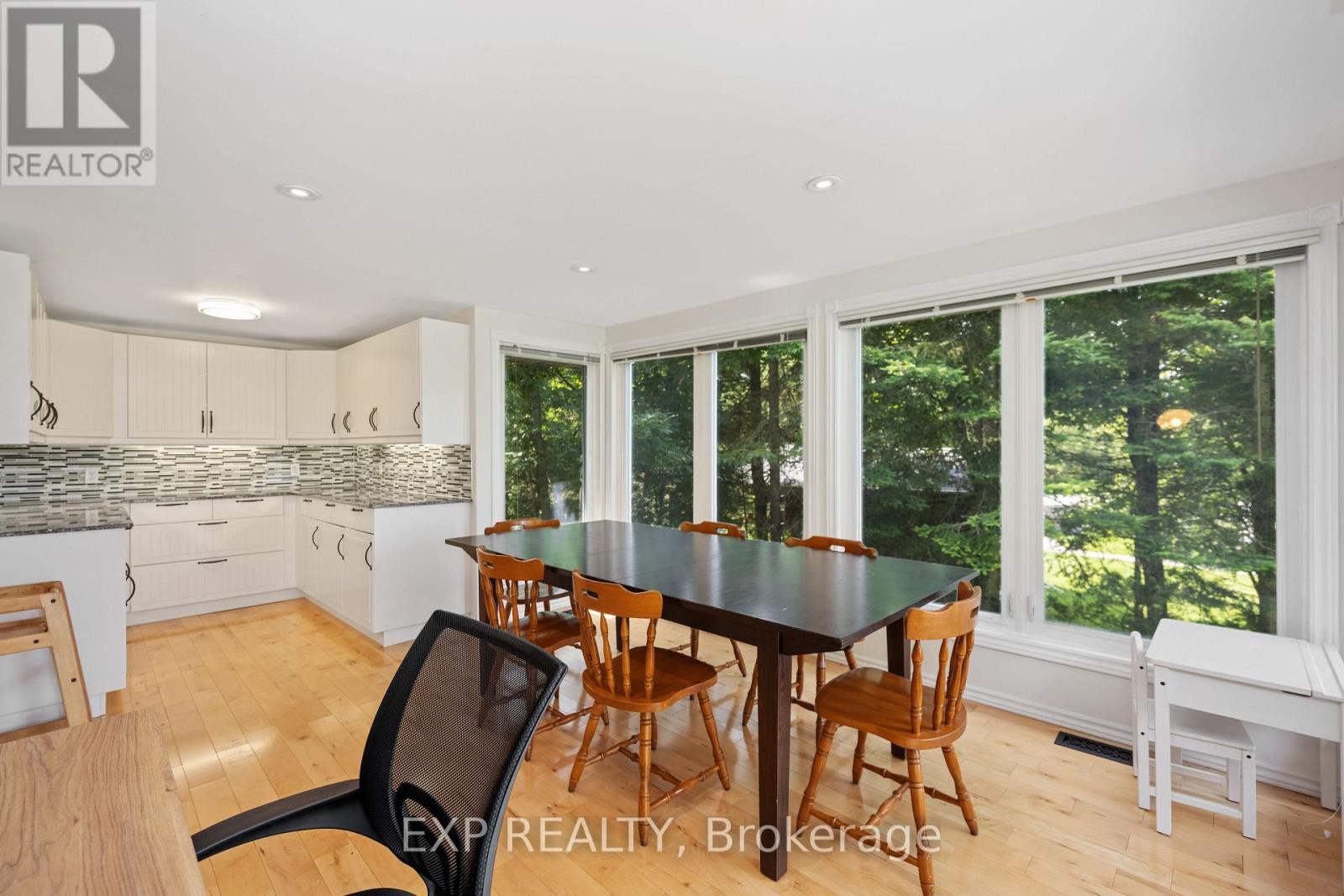 568 Mallard Circle, Selwyn, Ontario  K0L 1T0 - Photo 4 - X12467264
