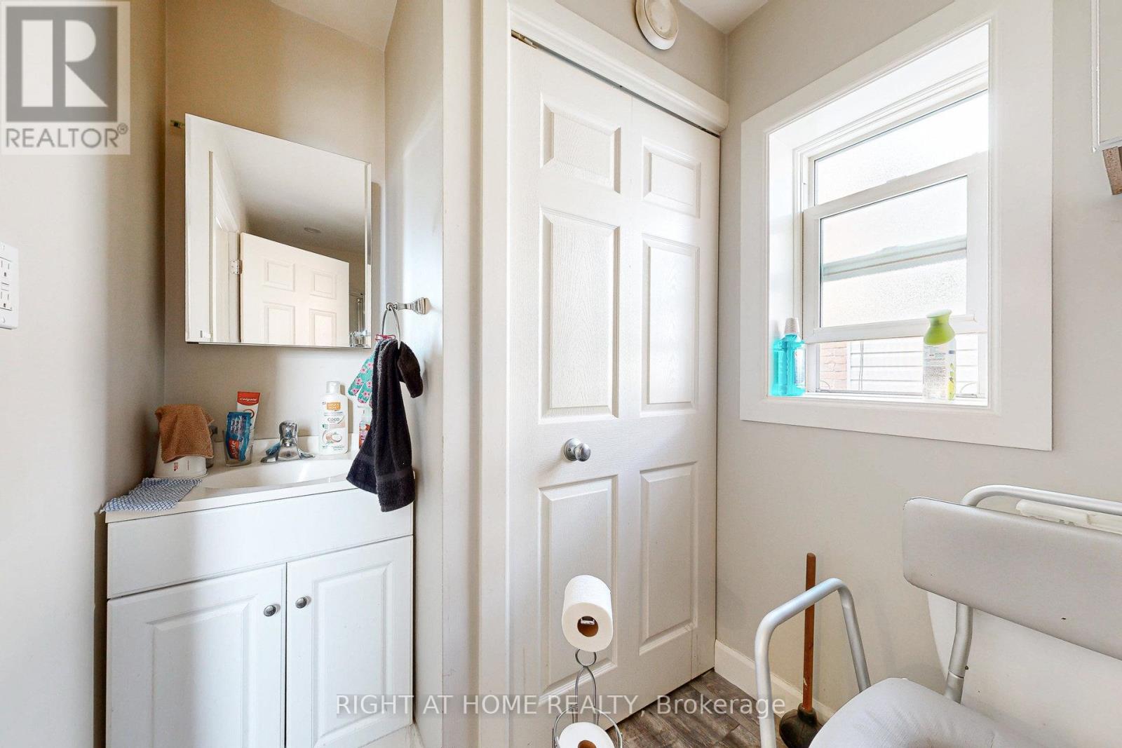 28-30 King Street W, Haldimand, Ontario  N0A 1H0 - Photo 18 - X12467281