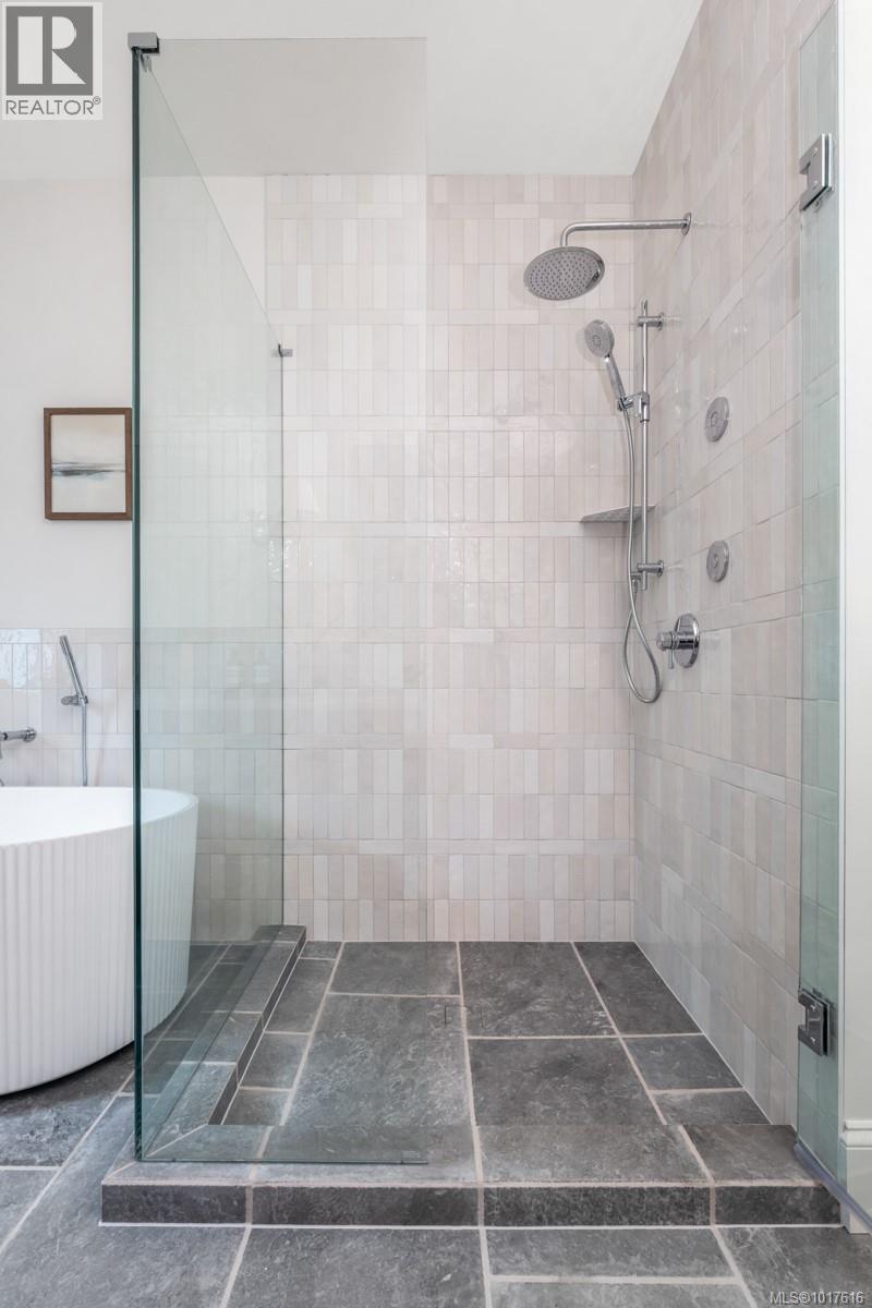 2189 Beaverbrooke St, Oak Bay, British Columbia V8S 2W1 - Photo 9 - 1017616