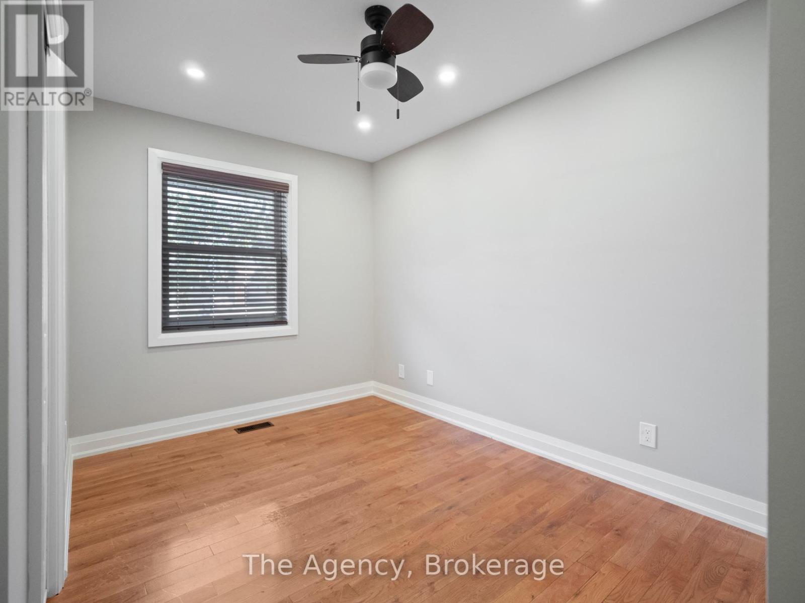 105 Calla Terrace, Welland, Ontario  L3C 7C2 - Photo 17 - X12467286