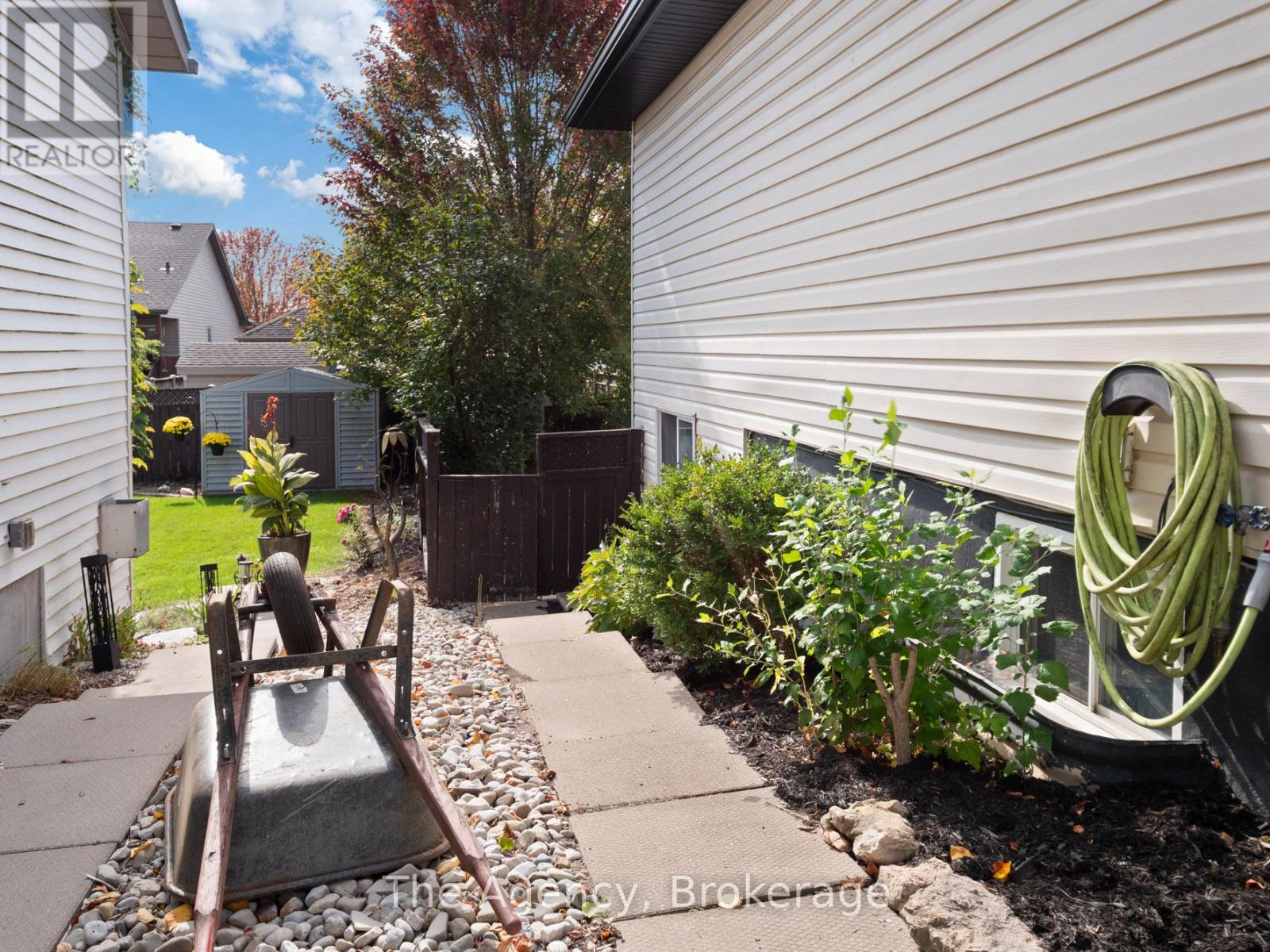 105 Calla Terrace, Welland, Ontario  L3C 7C2 - Photo 37 - X12467286