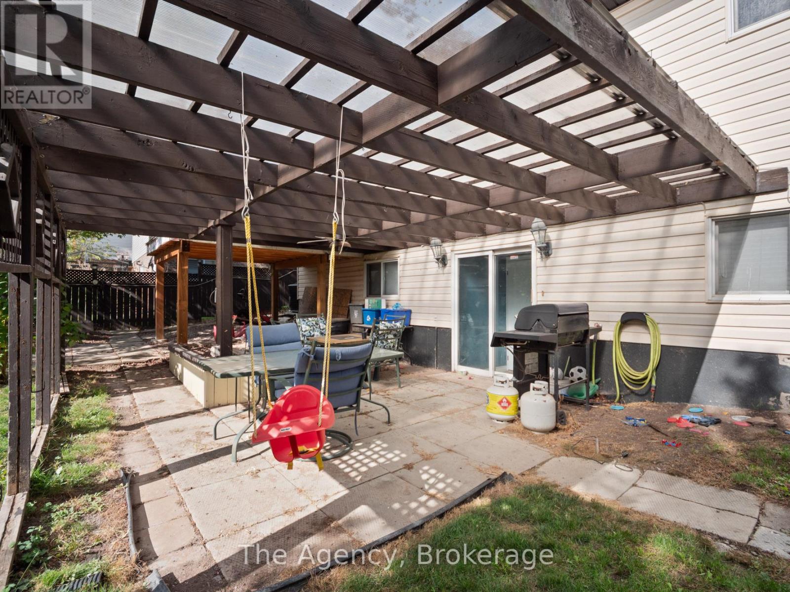 105 Calla Terrace, Welland, Ontario  L3C 7C2 - Photo 40 - X12467286