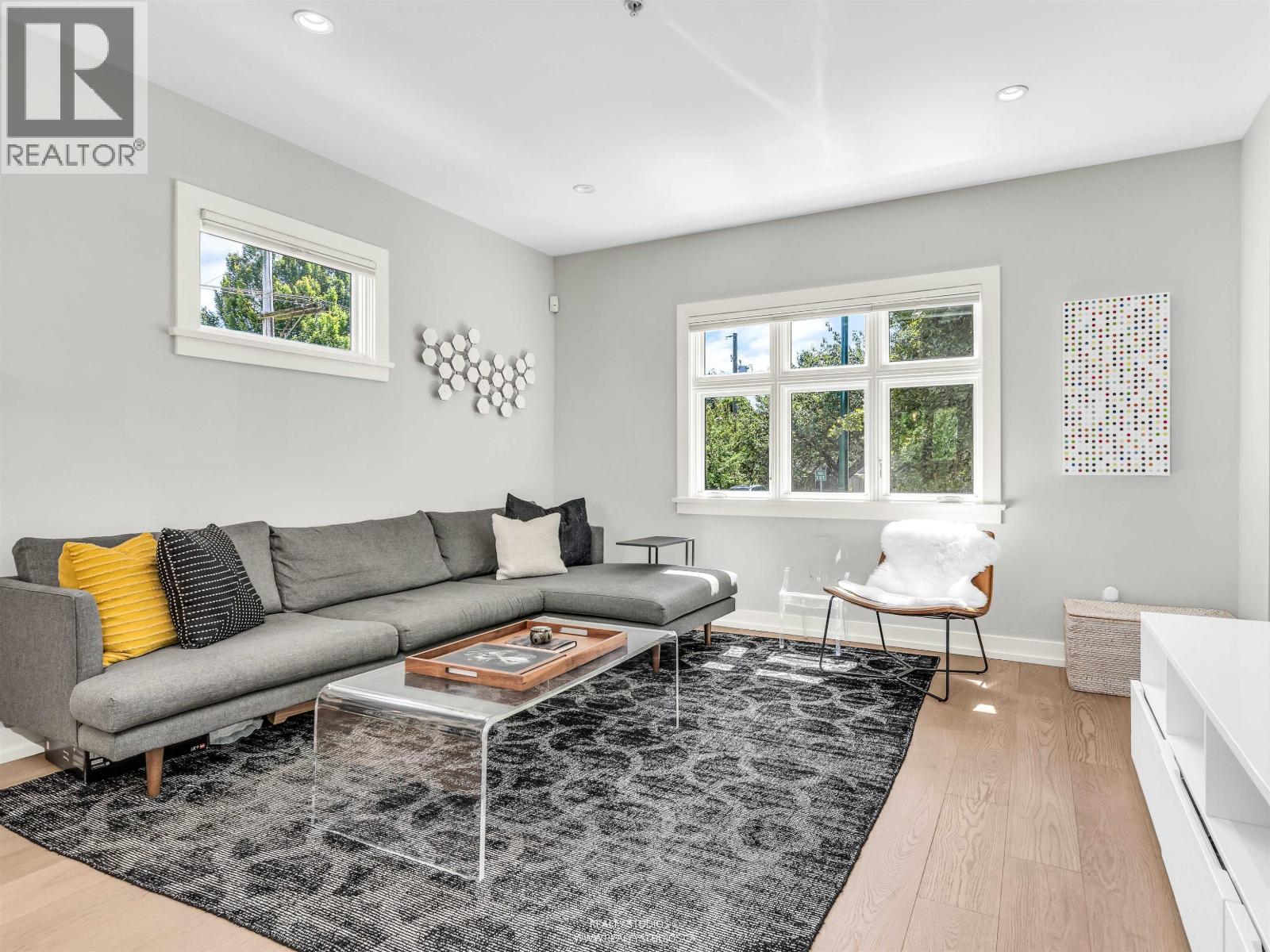 91 E 27th Avenue, Vancouver, British Columbia  V5V 2K2 - Photo 2 - R3059441