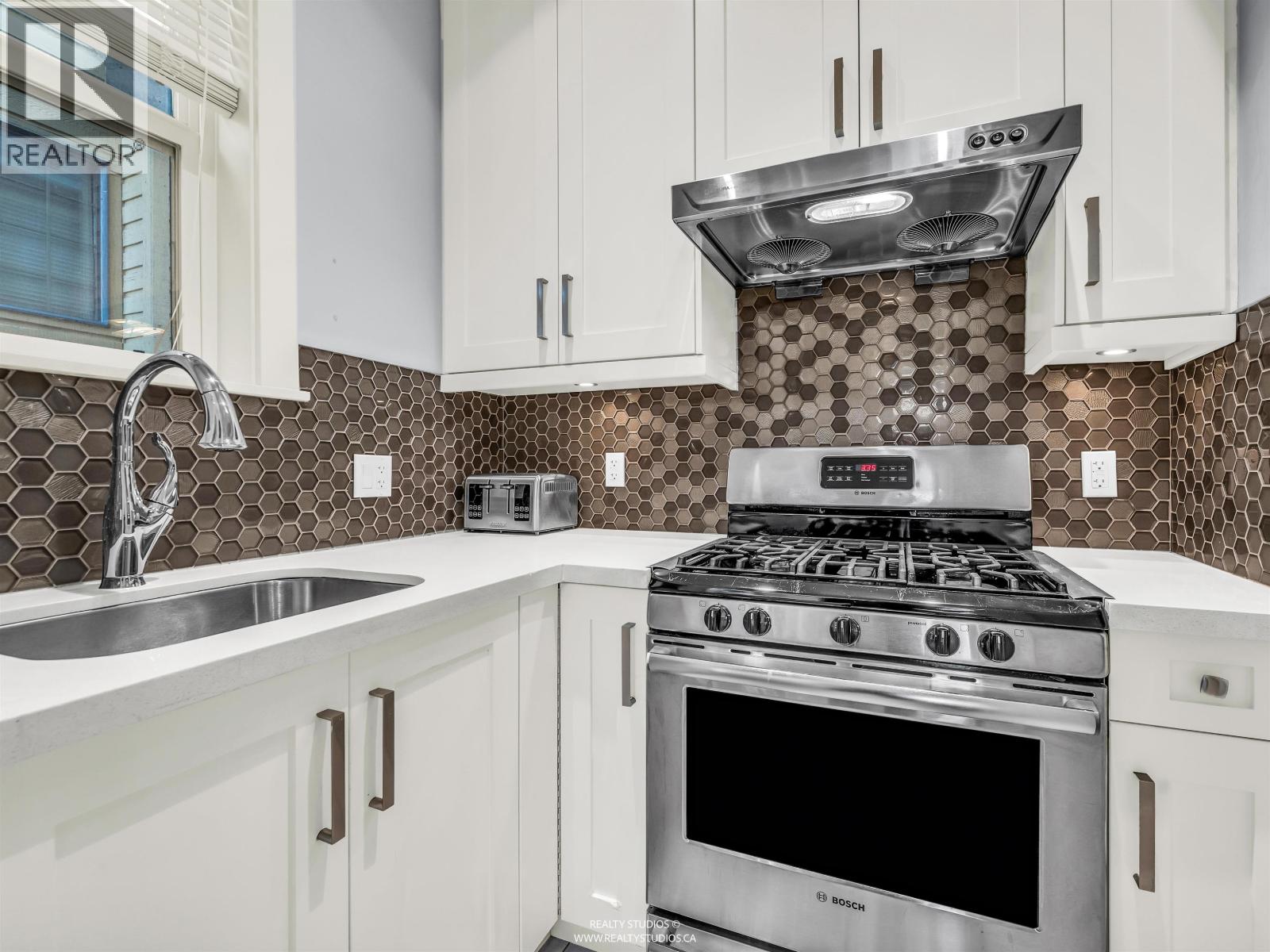 7380 Ontario Street, Vancouver, British Columbia  V5X 3B8 - Photo 12 - R3059442