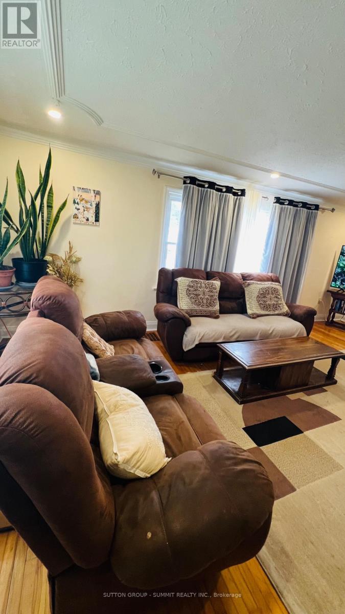 84 East West Line, Niagara-On-The-Lake, Ontario  L0S 1J0 - Photo 19 - X12456828