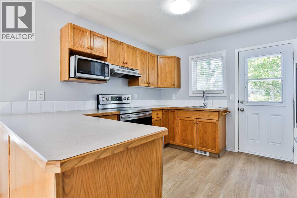 30 Mt Backus Crescent W, Lethbridge, Alberta  T1K 6P7 - Photo 10 - A2263787