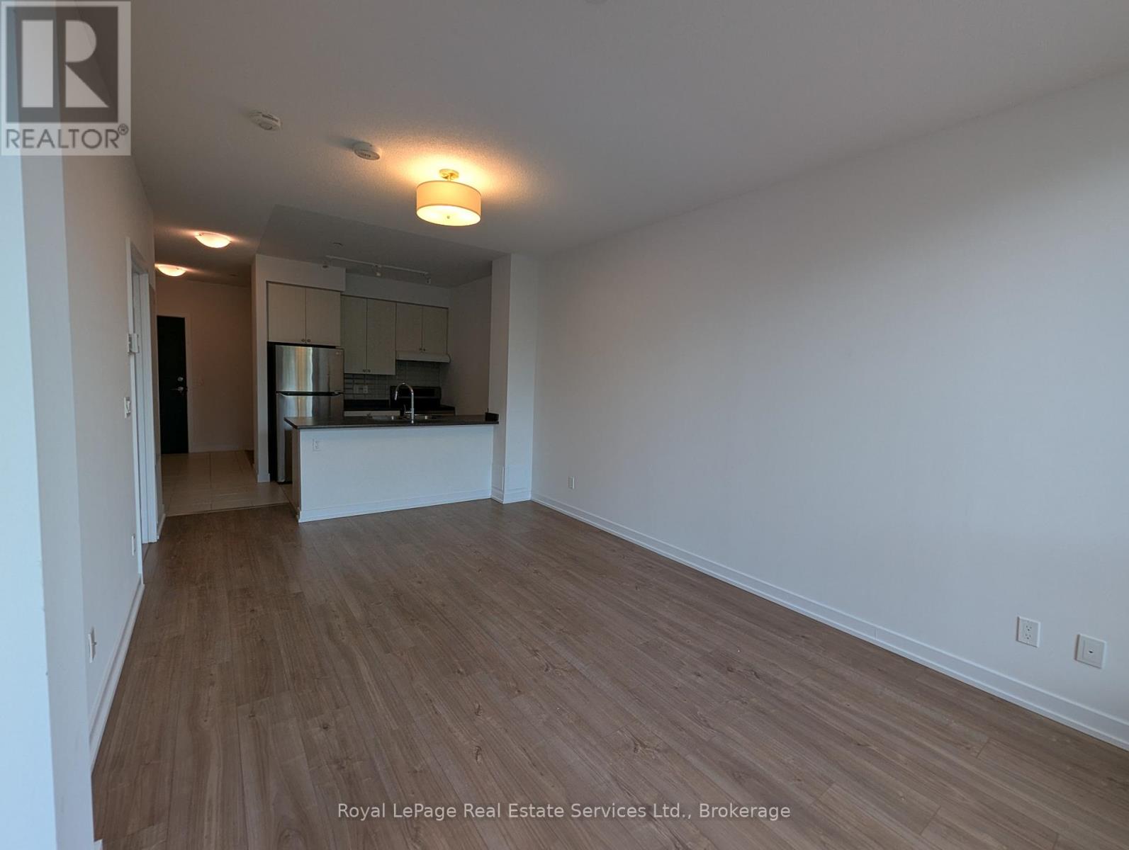 213 - 8 Trent Avenue, Toronto, Ontario  M4C 0A6 - Photo 2 - E12467297