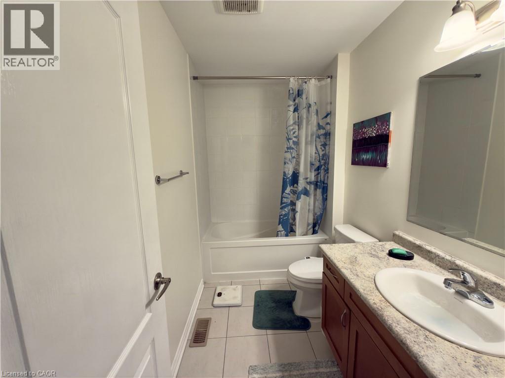 386 Grovehill Crescent Unit# Main Floor, Kitchener, Ontario  N2R 0L5 - Photo 11 - 40779119