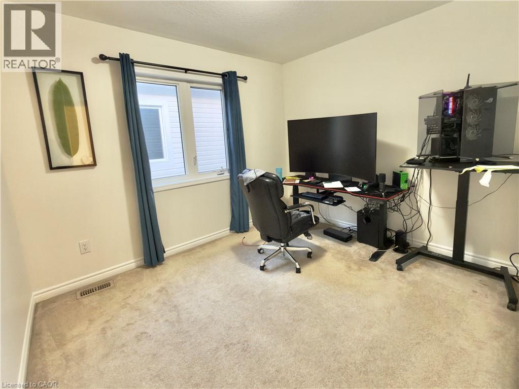 386 Grovehill Crescent Unit# Main Floor, Kitchener, Ontario  N2R 0L5 - Photo 12 - 40779119