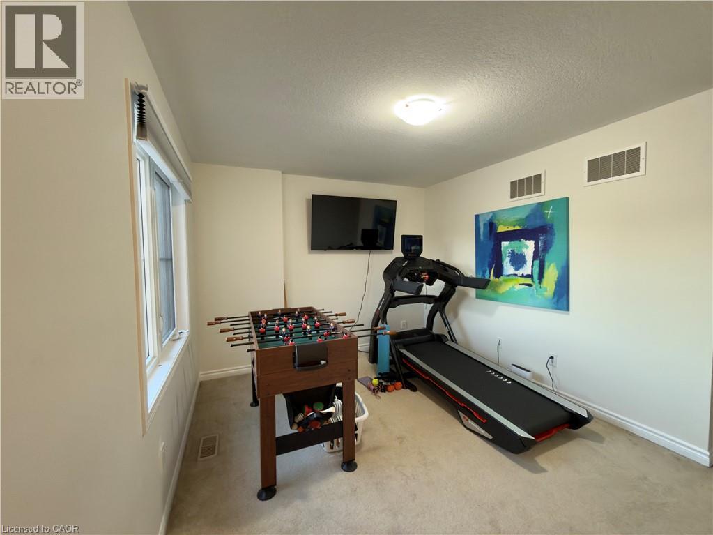 386 Grovehill Crescent Unit# Main Floor, Kitchener, Ontario  N2R 0L5 - Photo 9 - 40779119
