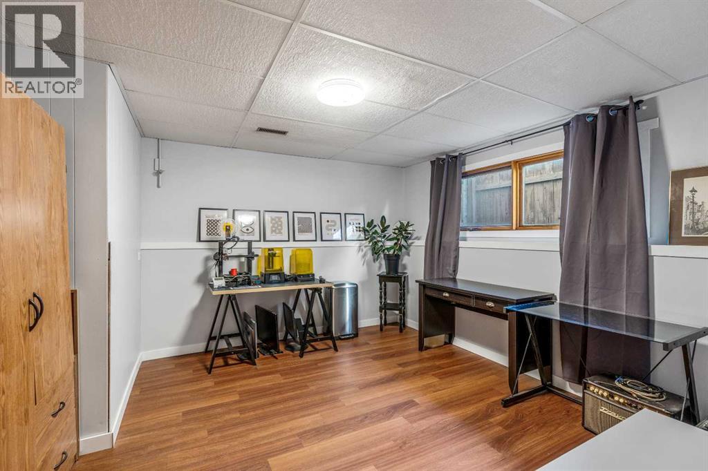 75 Oxford Road W, Lethbridge, Alberta  T1K 4V6 - Photo 36 - A2264843