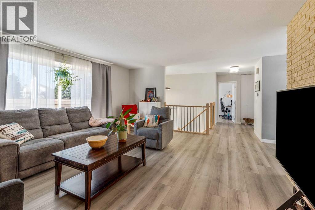 75 Oxford Road W, Lethbridge, Alberta  T1K 4V6 - Photo 11 - A2264843