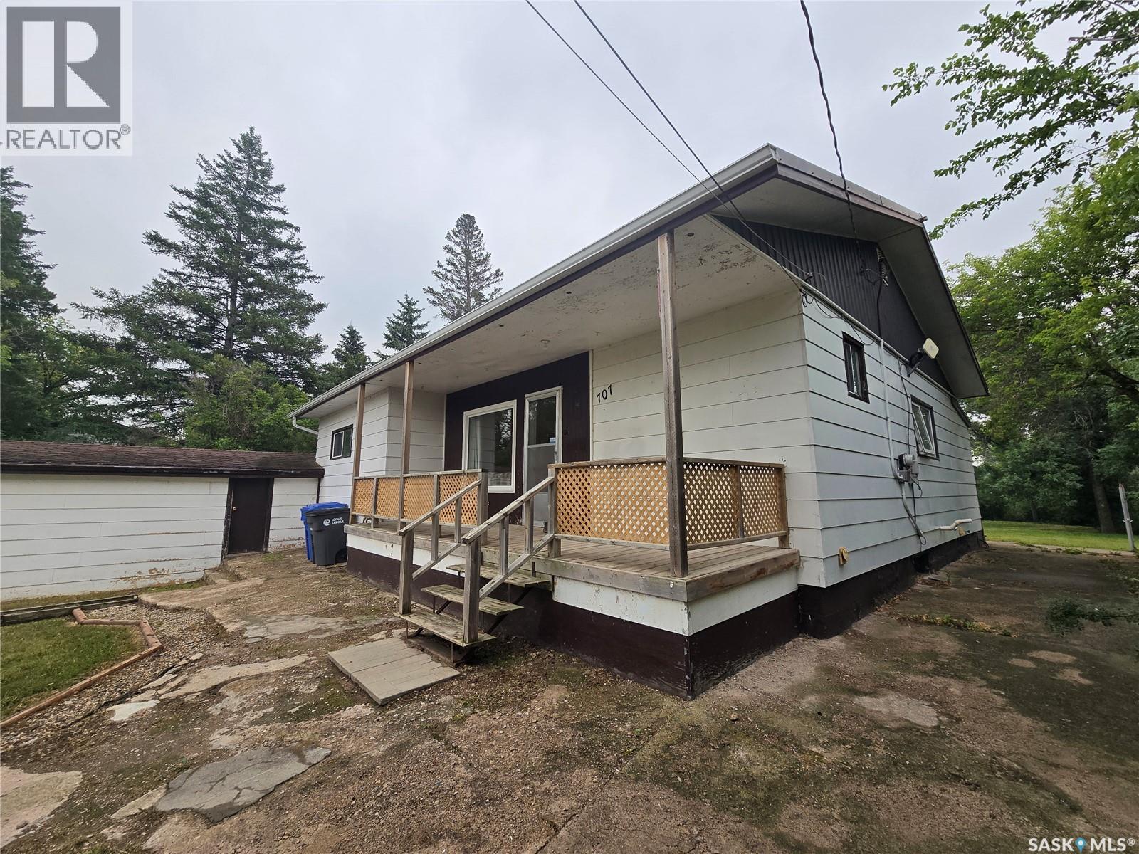707 Poplar Street, Wolseley, Saskatchewan  S0G 5H0 - Photo 2 - SK021061