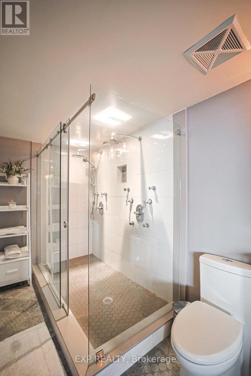 2304 - 155 Legion Road N, Toronto, Ontario  M8Y 0A7 - Photo 15 - W12464643