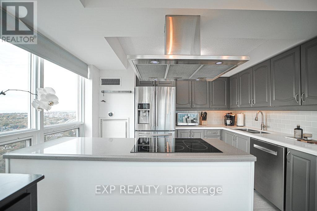 2304 - 155 Legion Road N, Toronto, Ontario  M8Y 0A7 - Photo 7 - W12464643