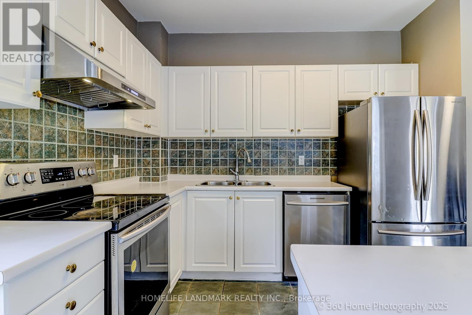 189 Leitchcroft Crescent, Markham, Ontario  L3T 7T5 - Photo 11 - N12467306