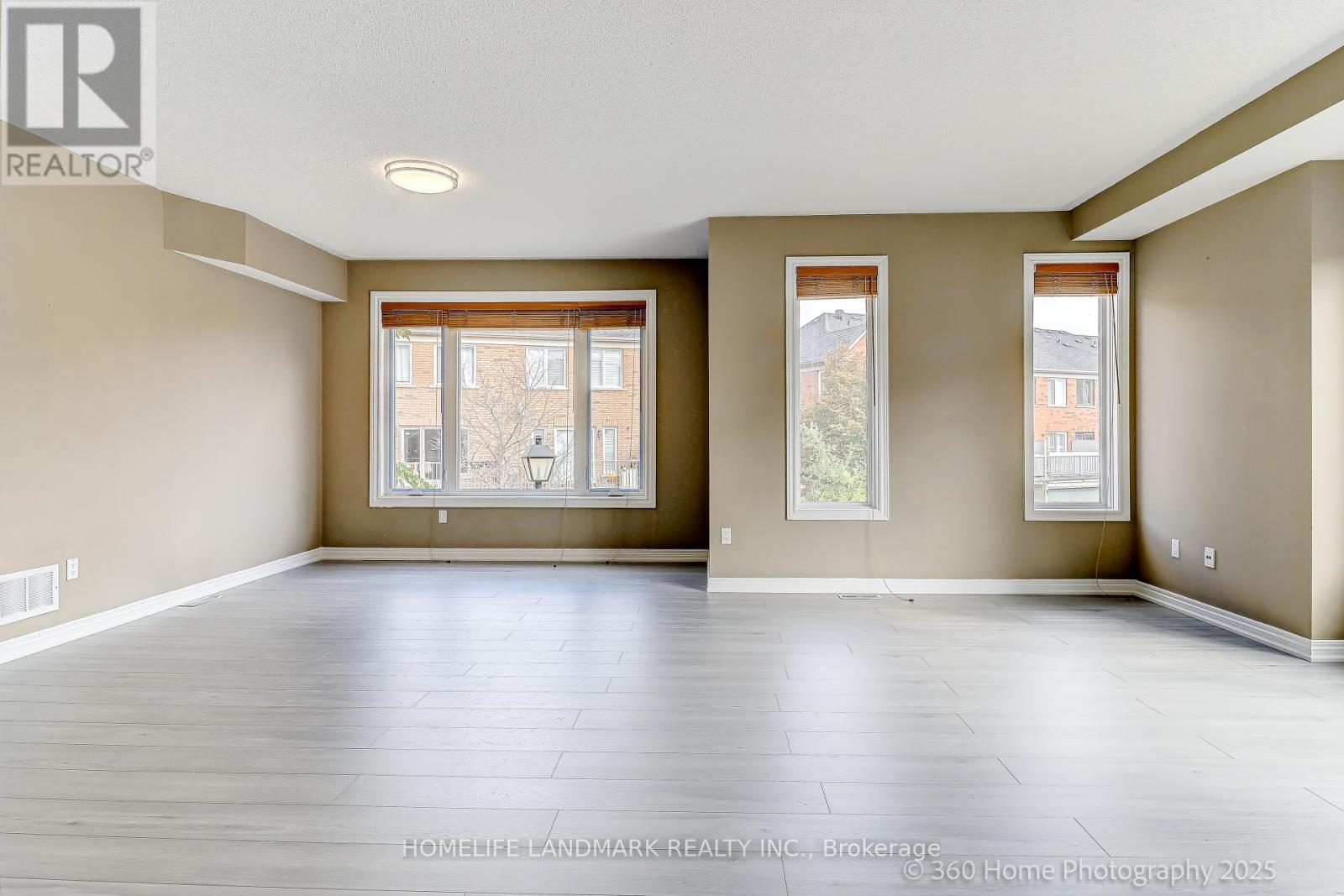 189 Leitchcroft Crescent, Markham, Ontario  L3T 7T5 - Photo 3 - N12467306
