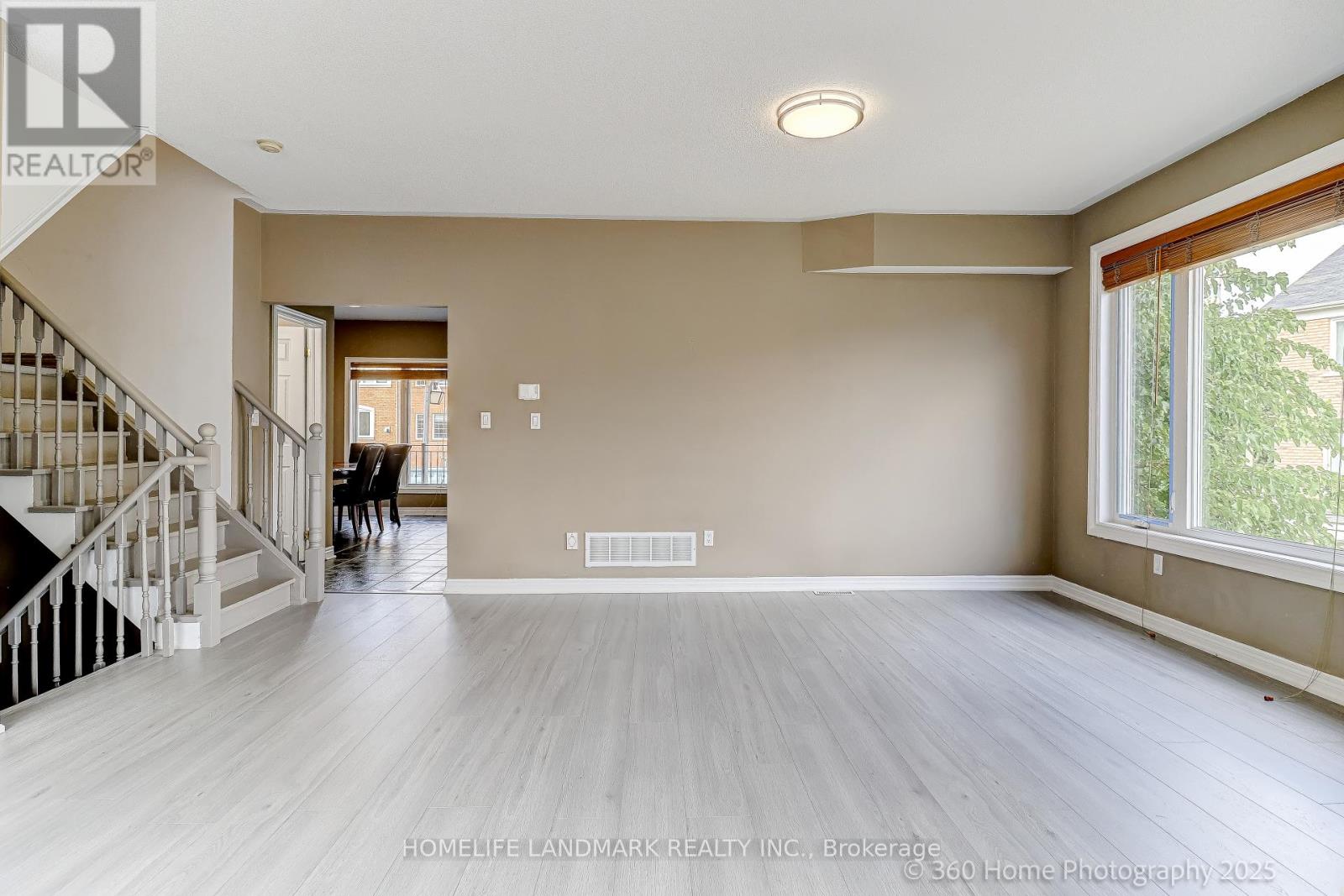 189 Leitchcroft Crescent, Markham, Ontario  L3T 7T5 - Photo 4 - N12467306
