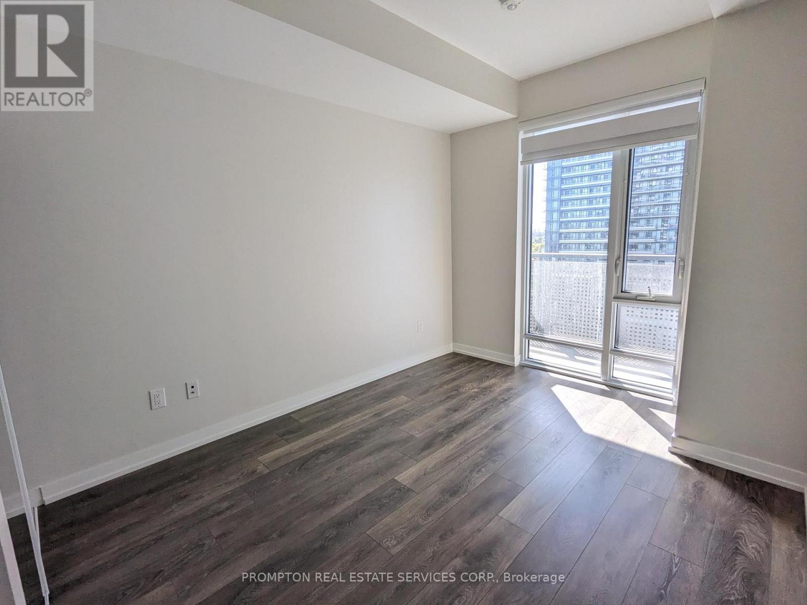 802 - 2520 Eglinton Avenue W, Mississauga, Ontario  L5M 0Y4 - Photo 10 - W12467293