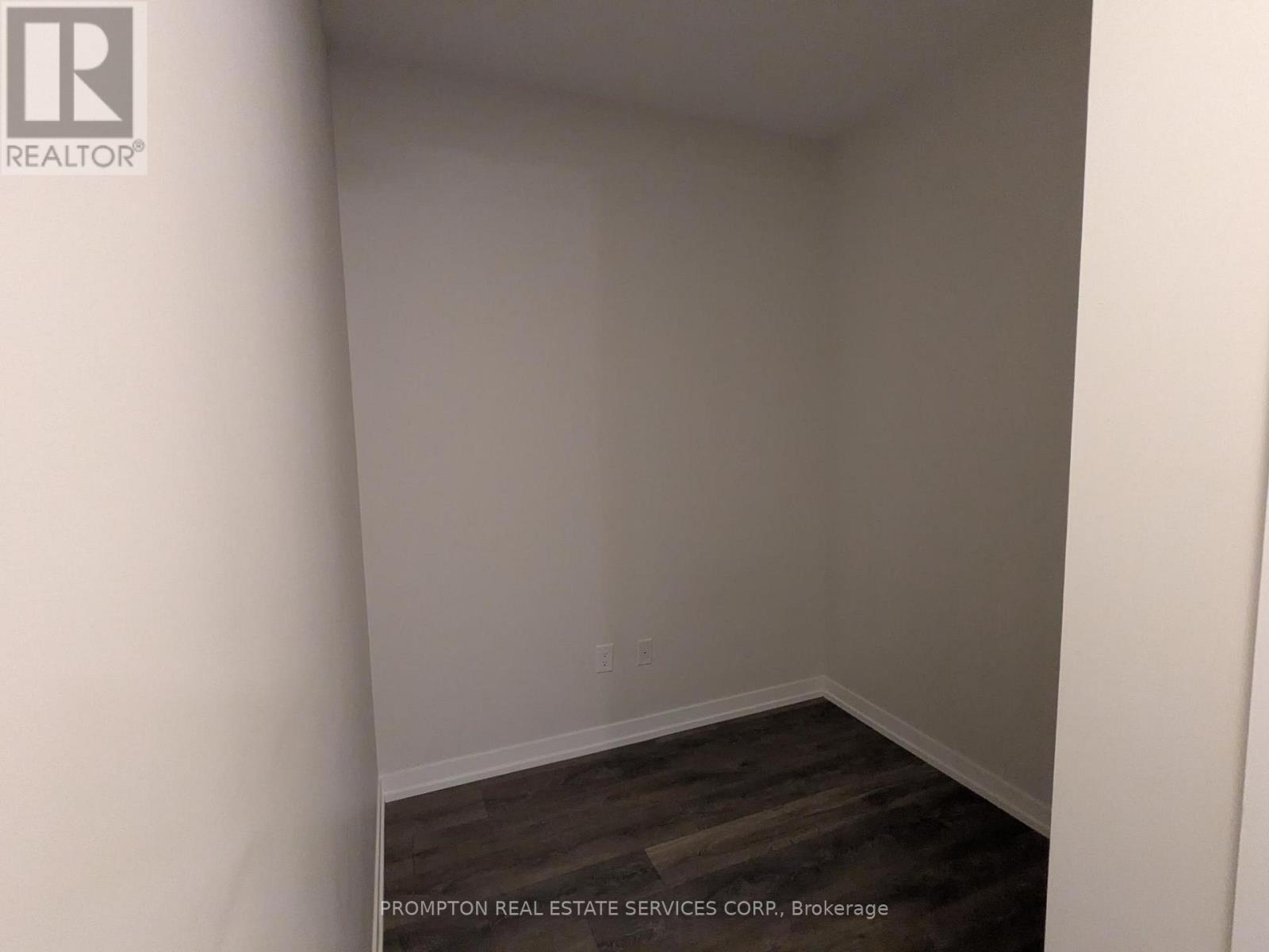 802 - 2520 Eglinton Avenue W, Mississauga, Ontario  L5M 0Y4 - Photo 5 - W12467293