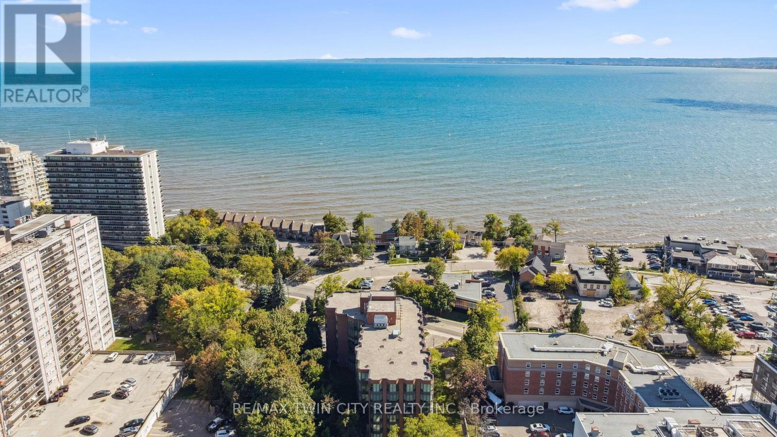 401 - 2121 LAKESHORE ROAD, Burlington, Ontario