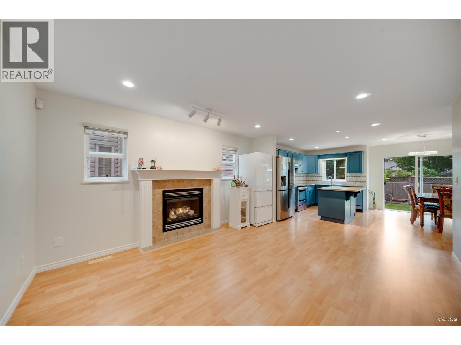 1272 Amazon Drive, Port Coquitlam, British Columbia  V3B 7Y9 - Photo 8 - R3047890