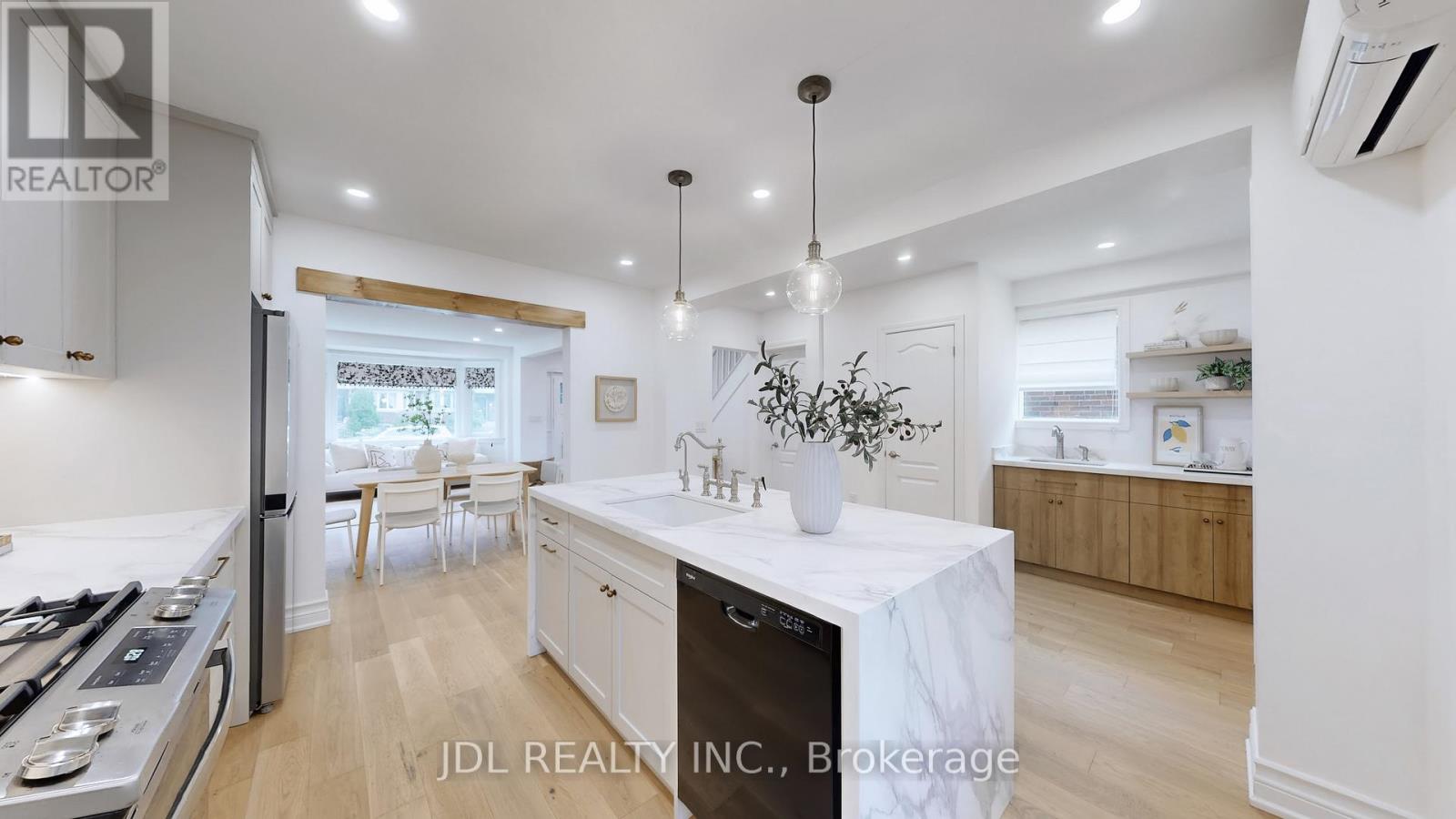 280 Fairlawn Avenue, Toronto, Ontario  M5M 1T1 - Photo 11 - C12467307