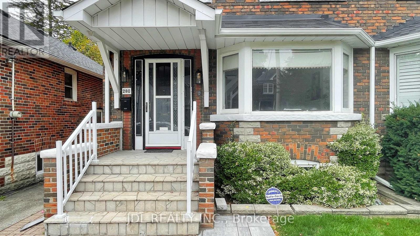 280 Fairlawn Avenue, Toronto, Ontario  M5M 1T1 - Photo 2 - C12467307