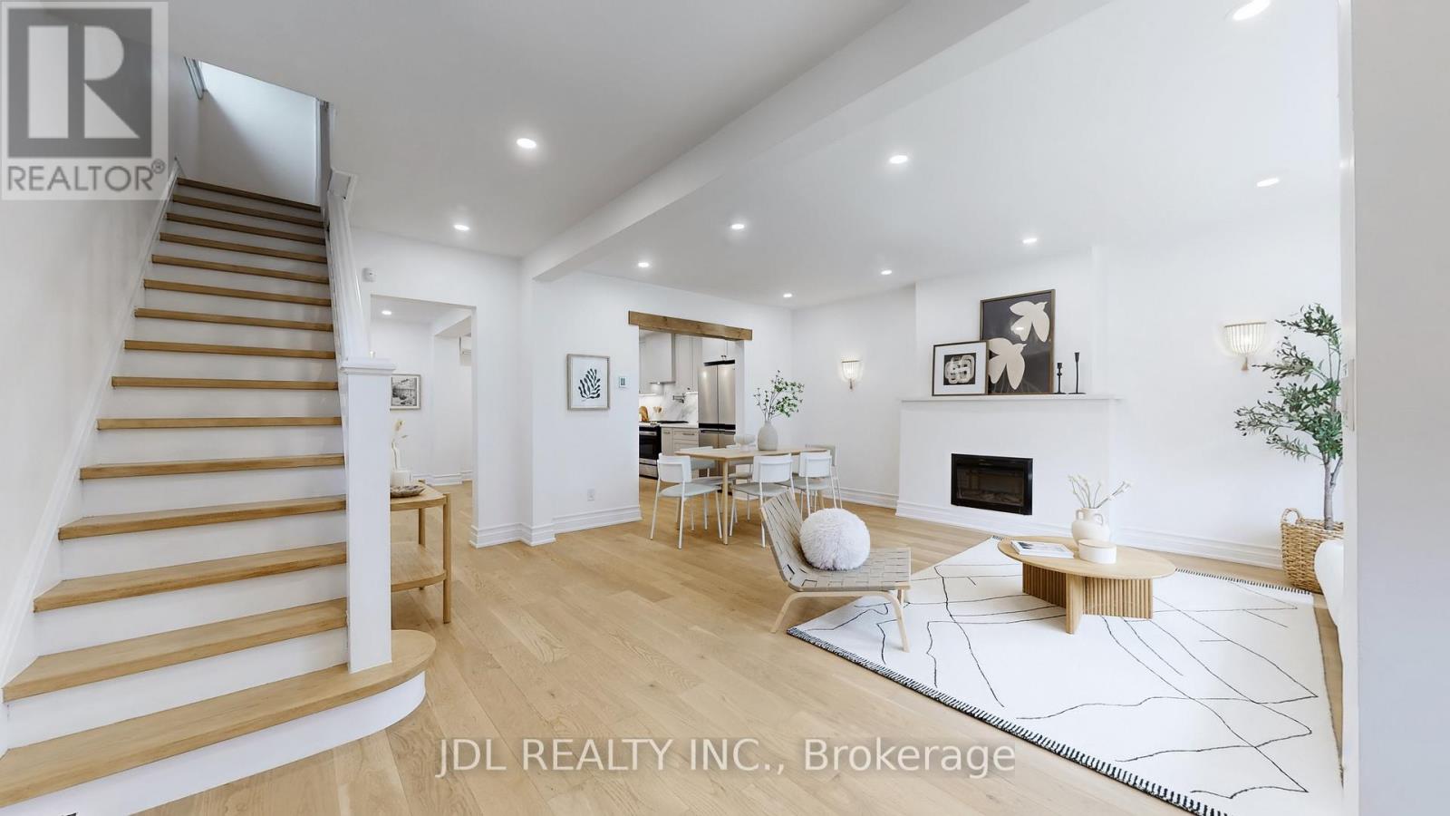 280 Fairlawn Avenue, Toronto, Ontario  M5M 1T1 - Photo 4 - C12467307