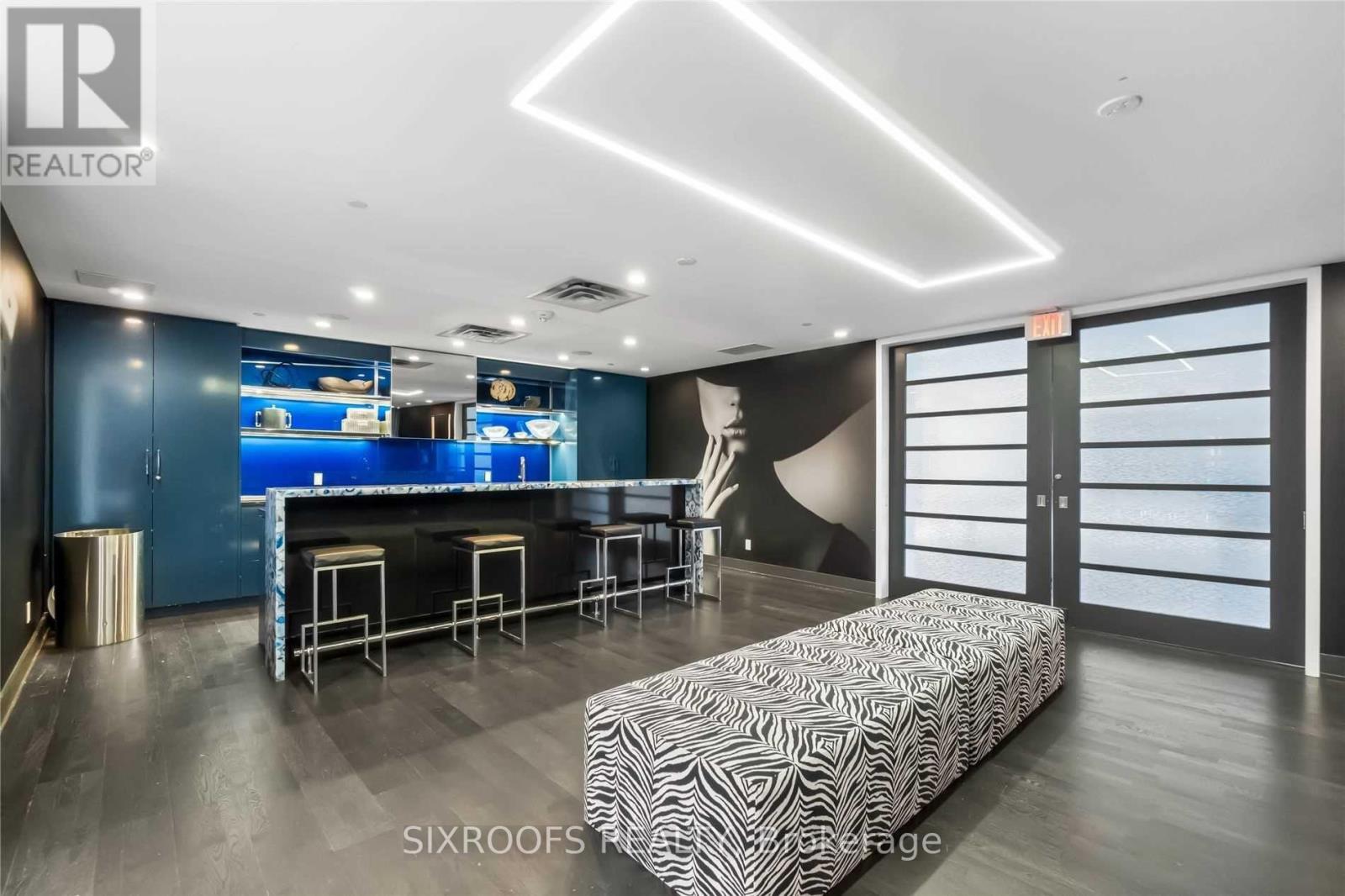 535 - 9471 Yonge Street, Richmond Hill, Ontario  L4C 1V4 - Photo 21 - N12467311