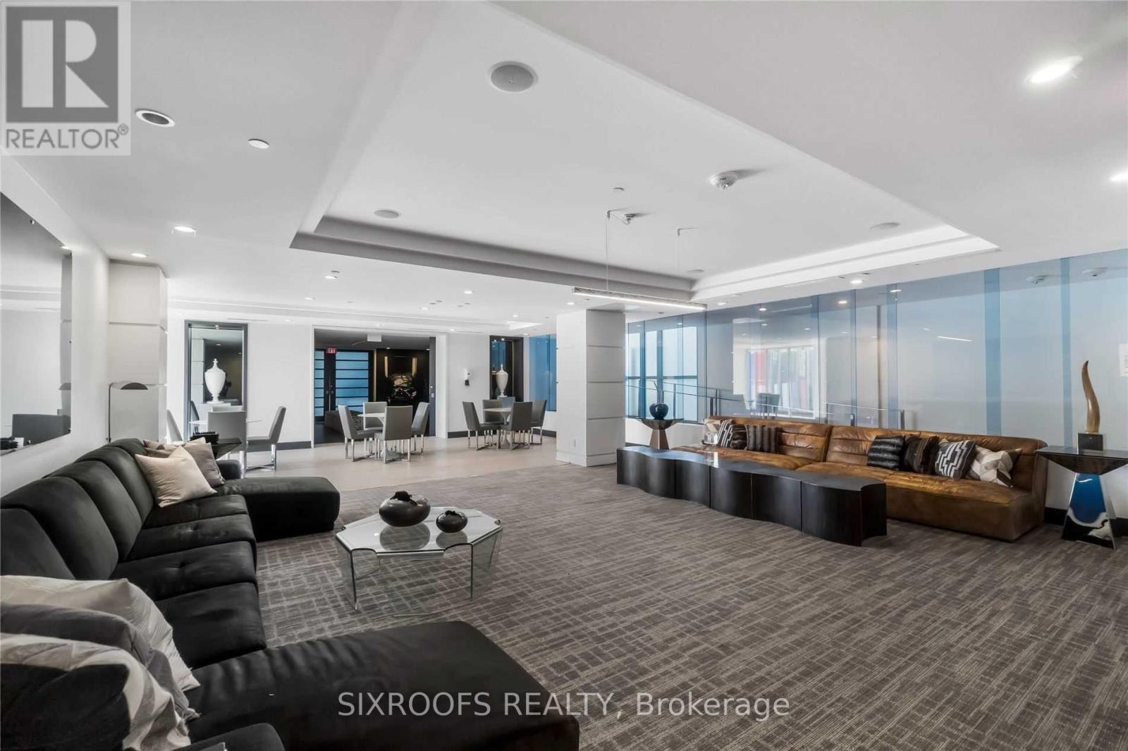 535 - 9471 Yonge Street, Richmond Hill, Ontario  L4C 1V4 - Photo 22 - N12467311