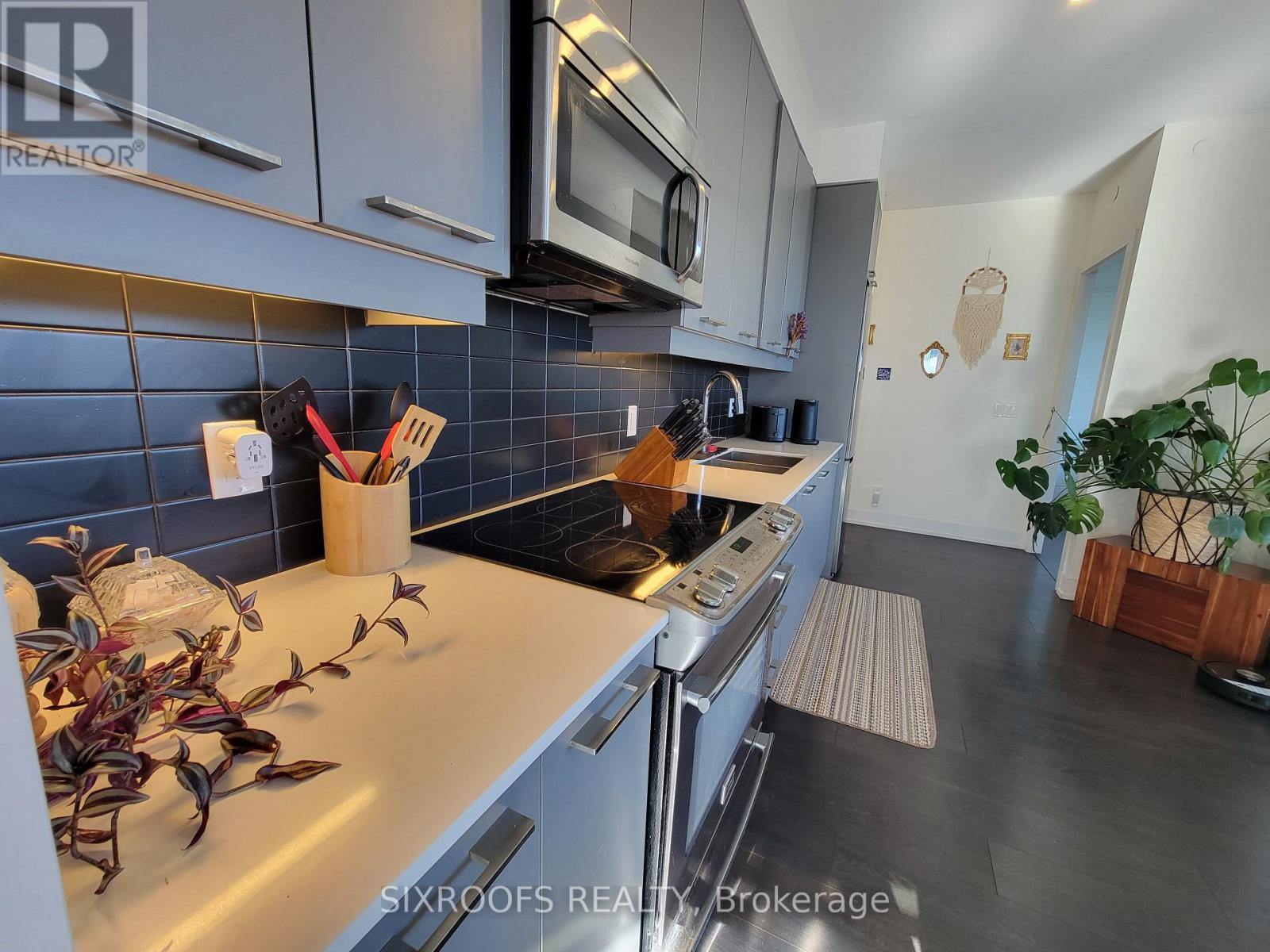 535 - 9471 Yonge Street, Richmond Hill, Ontario  L4C 1V4 - Photo 5 - N12467311