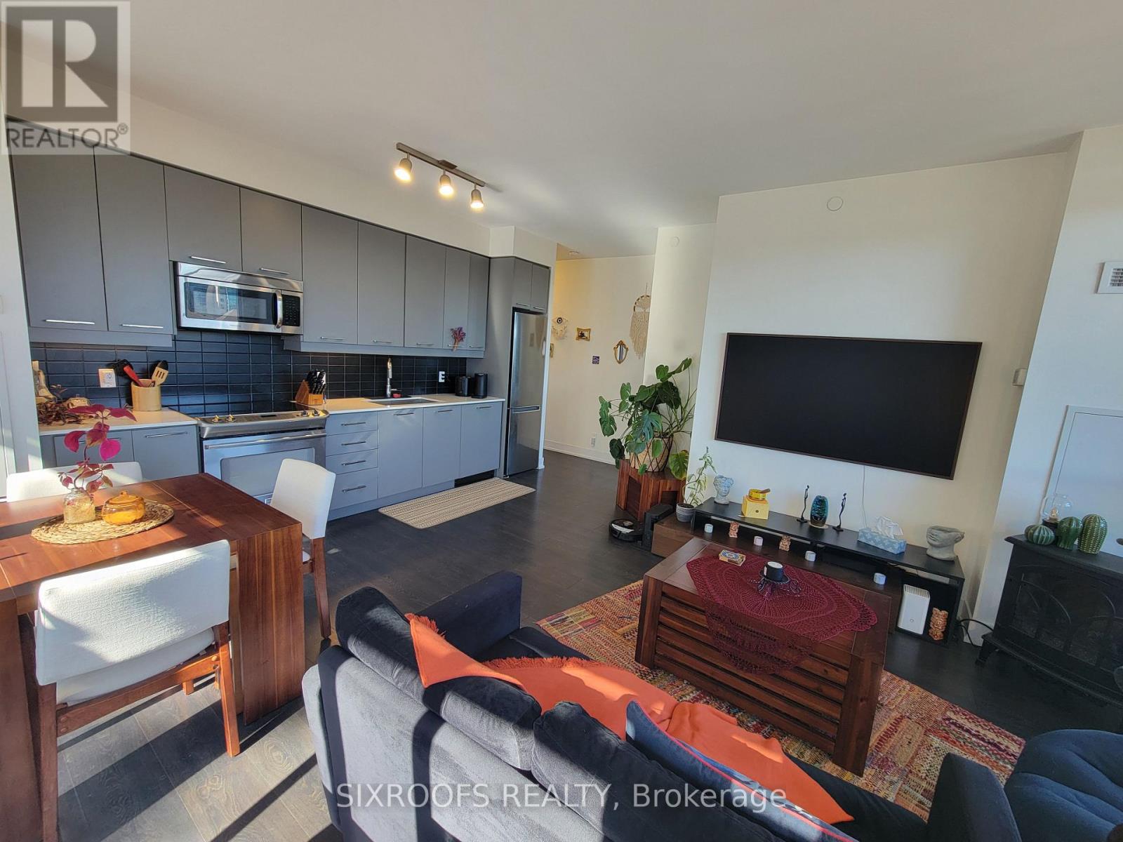 535 - 9471 Yonge Street, Richmond Hill, Ontario  L4C 1V4 - Photo 7 - N12467311