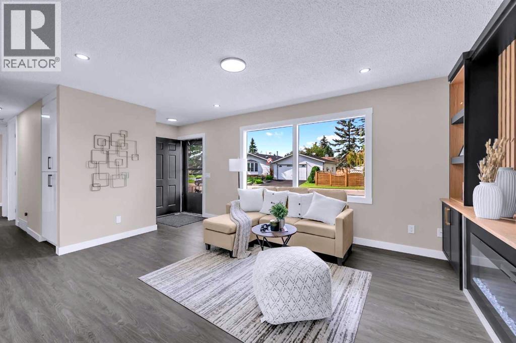 951 Maitland Way Ne, Calgary, Alberta  T2A 5M8 - Photo 4 - A2263789