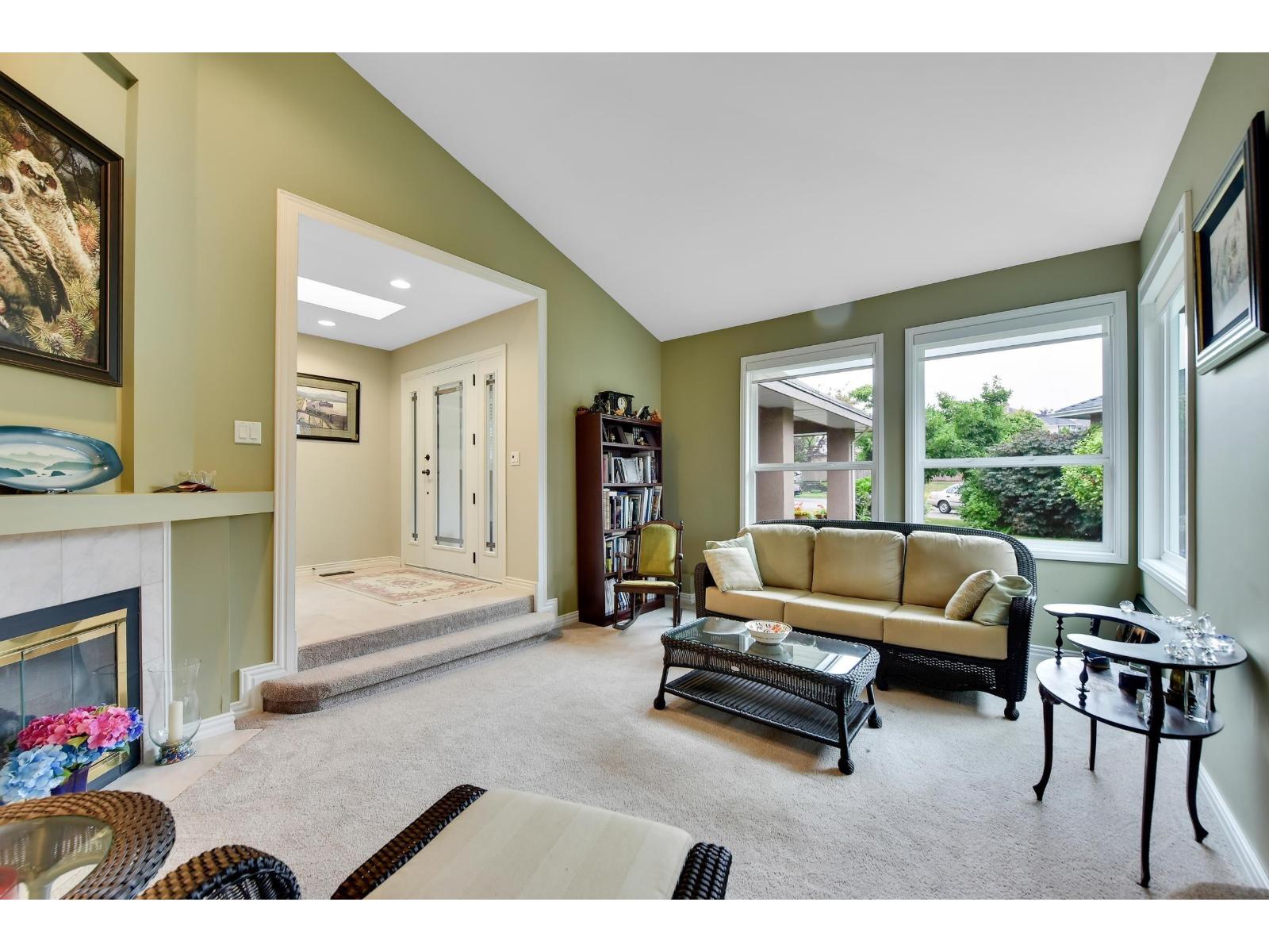 8518 165a Street, Surrey, British Columbia  V4N 3H2 - Photo 8 - R3058370