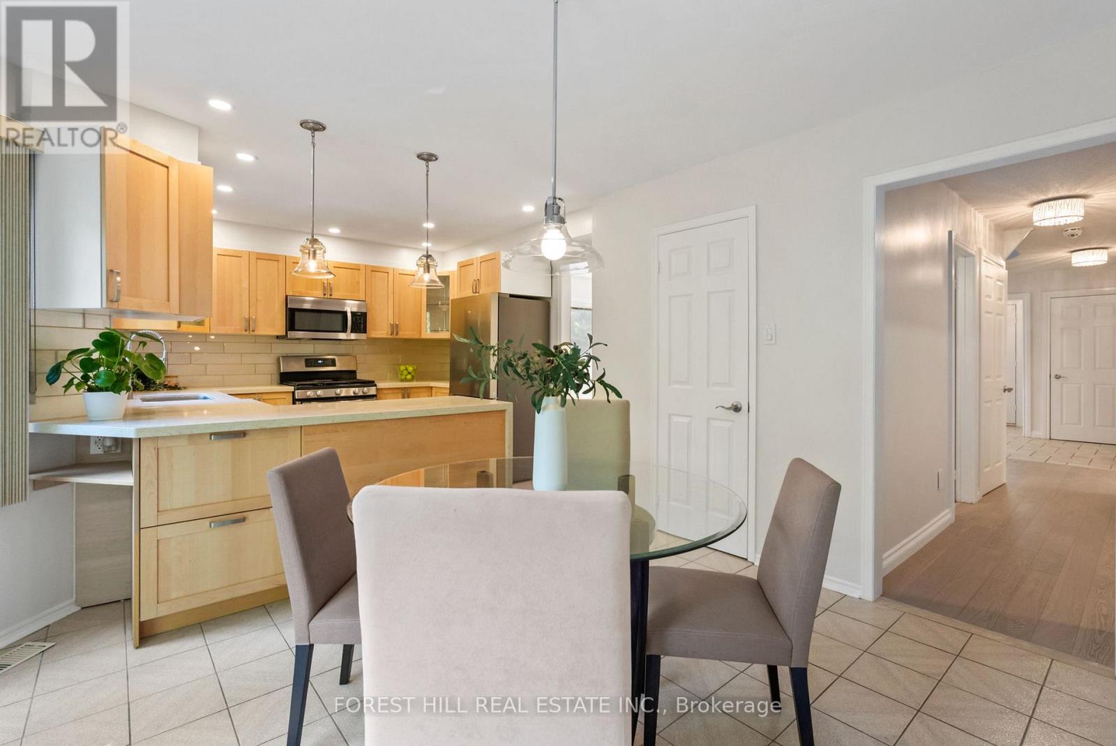 50 Bluebell Crescent, Whitby, Ontario  L1P 1K9 - Photo 8 - E12466679