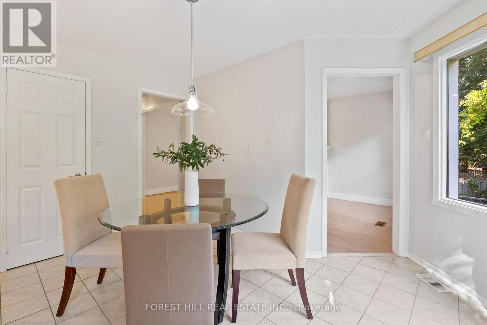 50 Bluebell Crescent, Whitby, Ontario  L1P 1K9 - Photo 9 - E12466679