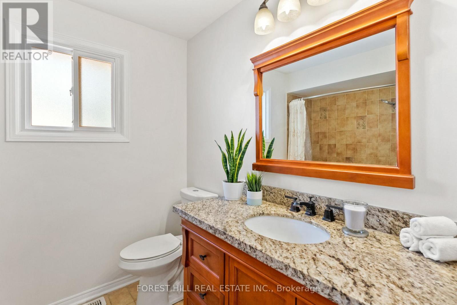 50 Bluebell Crescent, Whitby, Ontario  L1P 1K9 - Photo 23 - E12466679