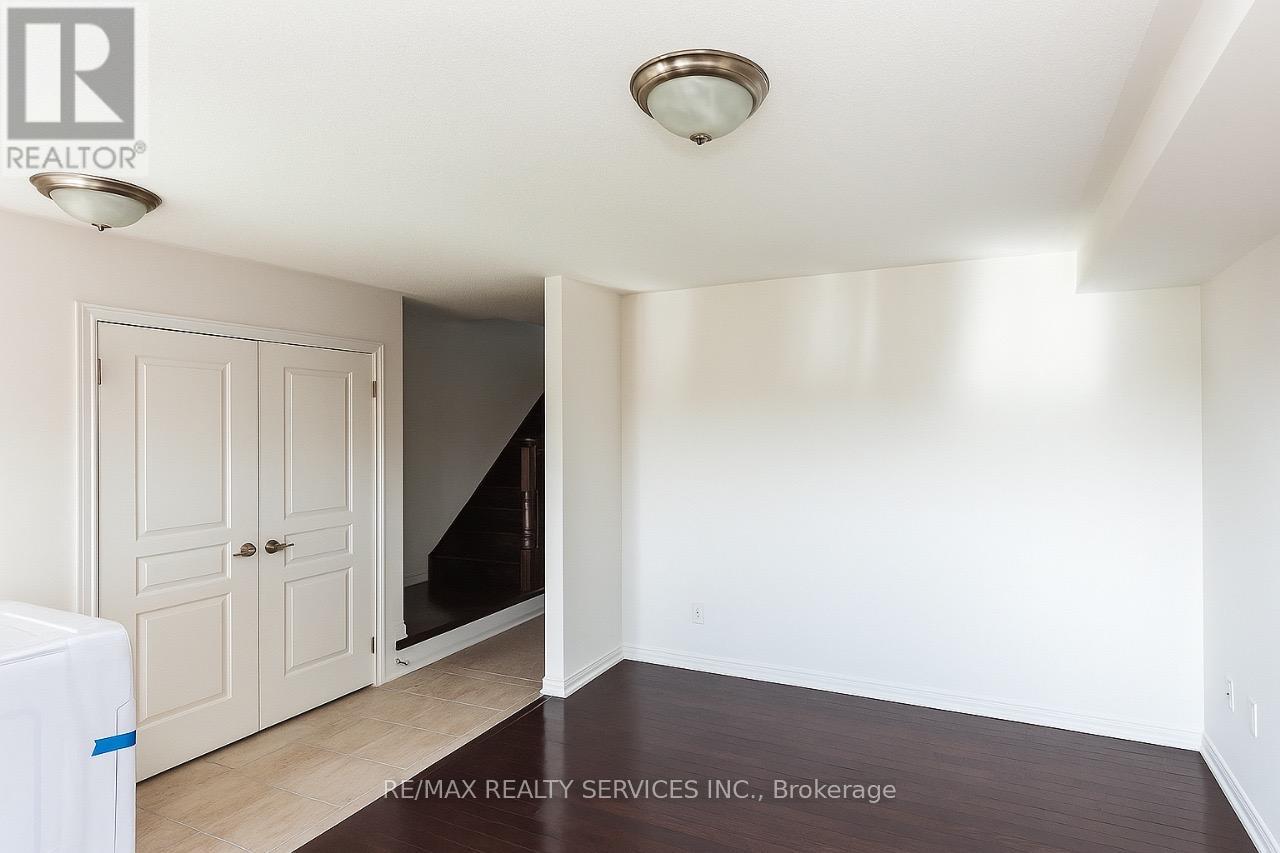Upper - 106 Aspen Hills Road, Brampton, Ontario  L6Y 6E5 - Photo 11 - W12420014