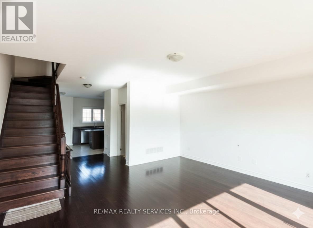 Upper - 106 Aspen Hills Road, Brampton, Ontario  L6Y 6E5 - Photo 7 - W12420014