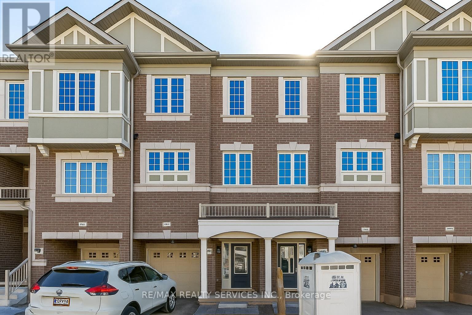 UPPER - 106 ASPEN HILLS ROAD, Brampton, Ontario