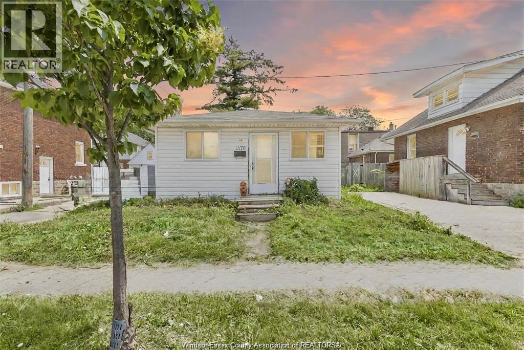 1670 York Street W, Windsor, Ontario  N8X 1G5 - Photo 1 - 25026211