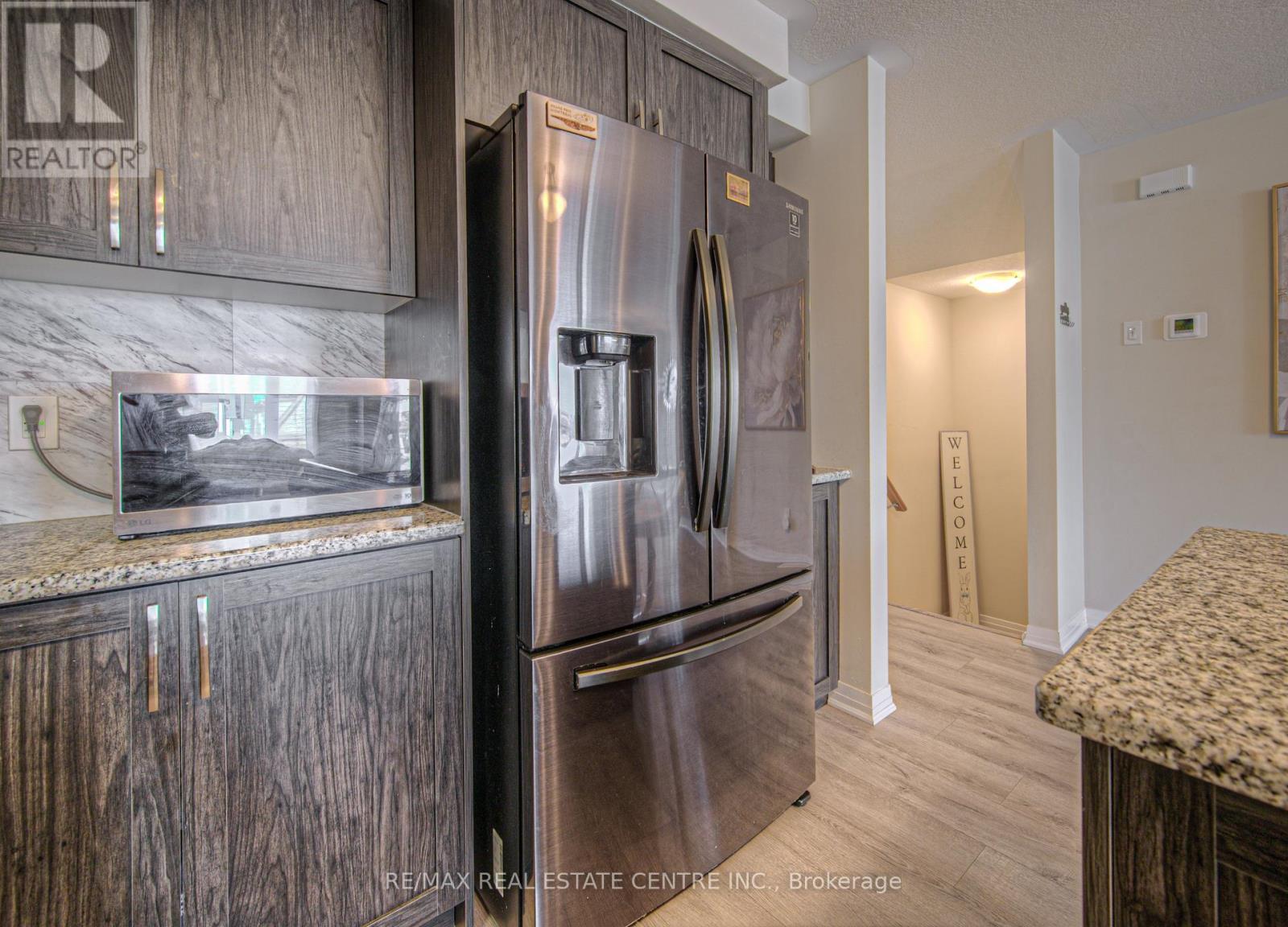 119 - 23 Valencia Avenue E, Kitchener, Ontario  N2R 0R7 - Photo 14 - X12467330
