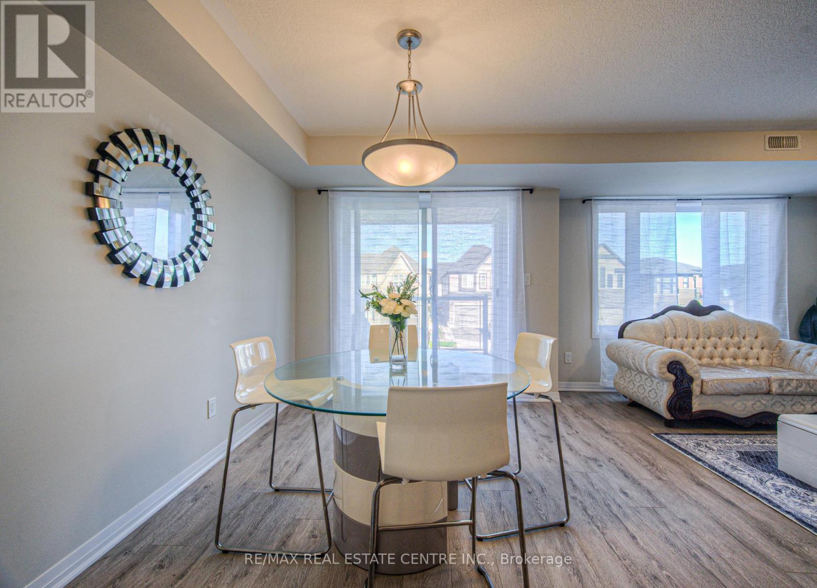 119 - 23 Valencia Avenue E, Kitchener, Ontario  N2R 0R7 - Photo 20 - X12467330