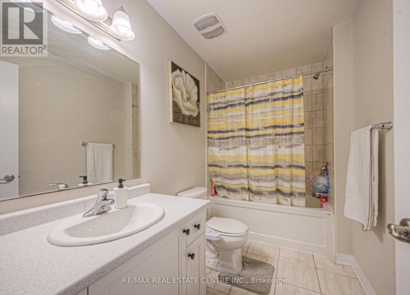 119 - 23 Valencia Avenue E, Kitchener, Ontario  N2R 0R7 - Photo 23 - X12467330