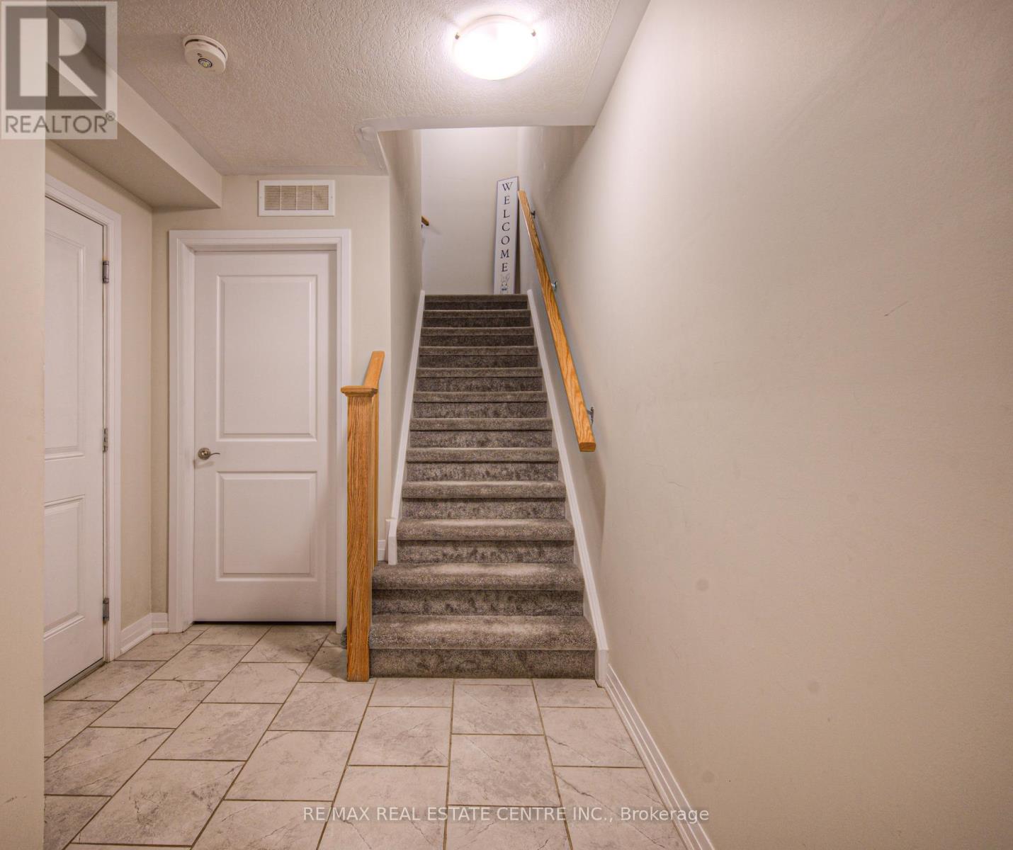 119 - 23 Valencia Avenue E, Kitchener, Ontario  N2R 0R7 - Photo 6 - X12467330