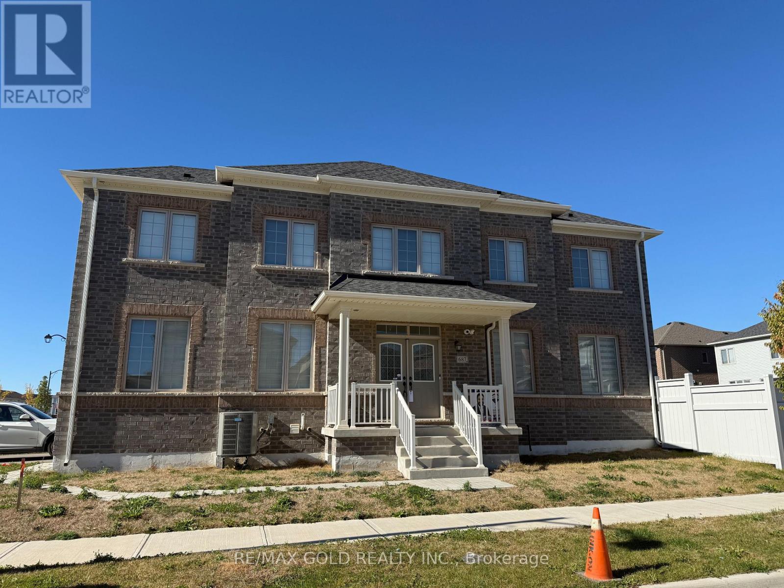 687 Anishinaabe Drive, Shelburne, Ontario  L6V 3Y5 - Photo 2 - X12467332
