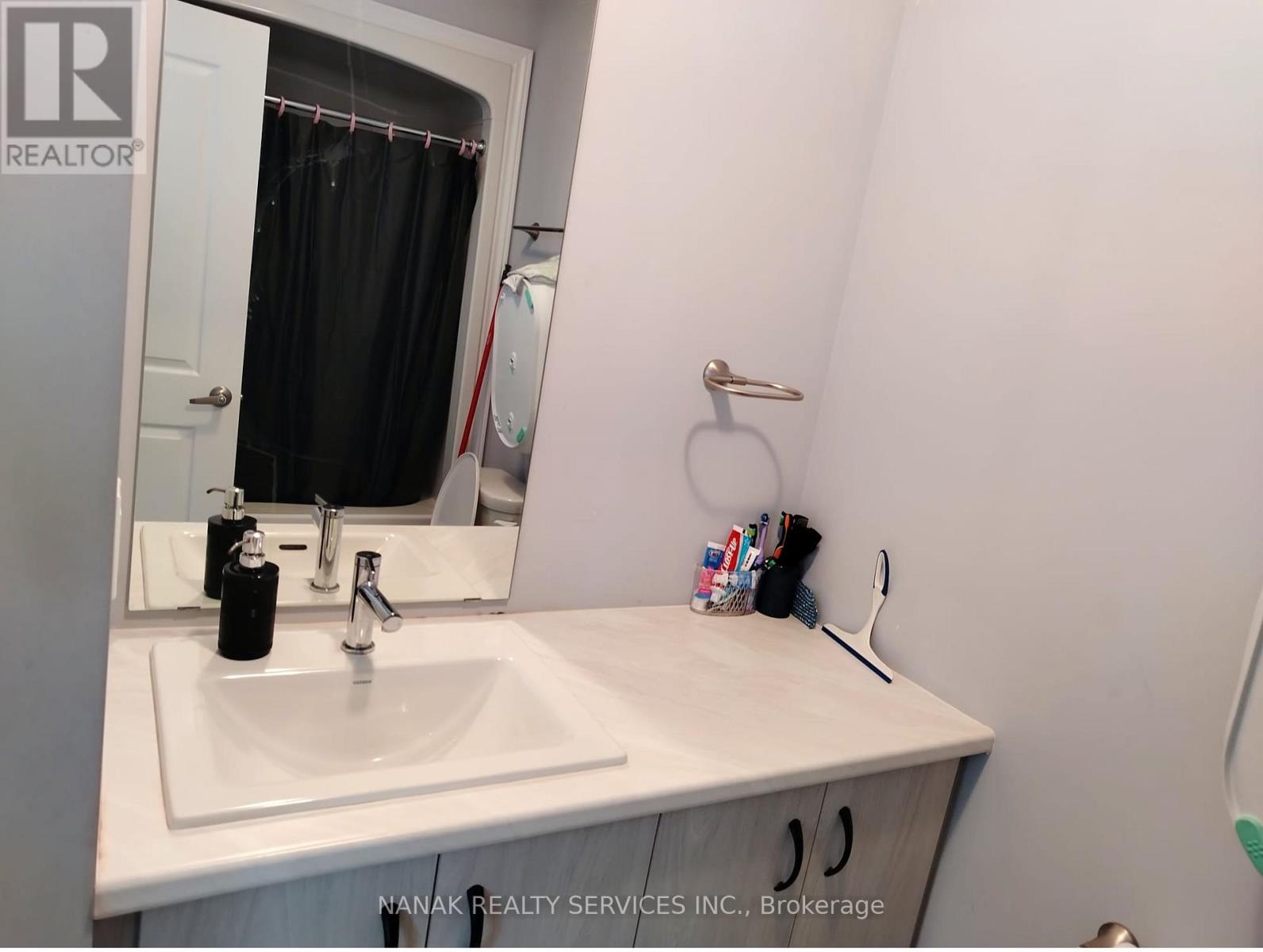 51 - 5672 Dorchester Road, Niagara Falls, Ontario  L2G 4Y8 - Photo 17 - X12467334