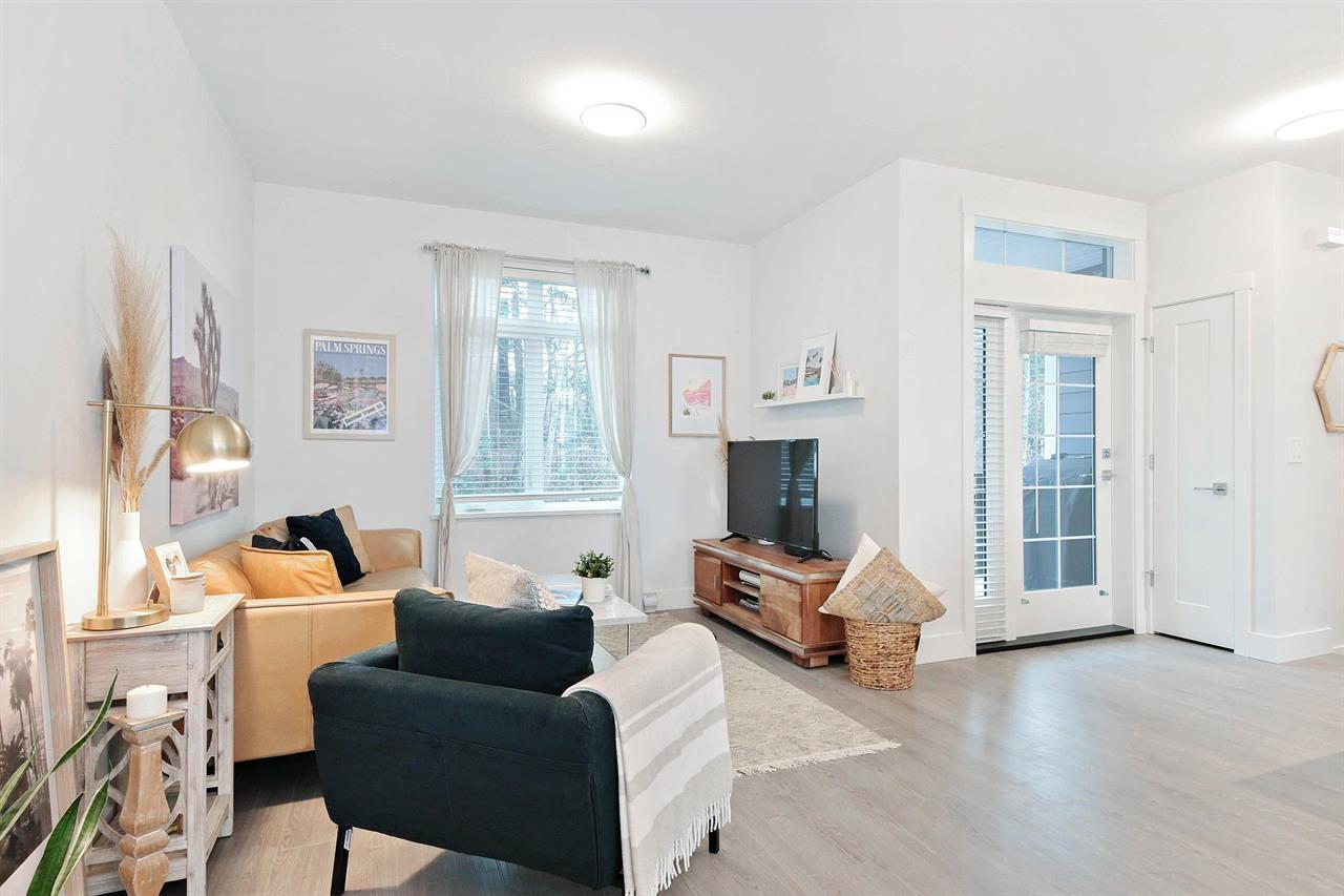 42 2070 Oak Meadows Drive, Surrey, British Columbia  V3Z 1J1 - Photo 9 - R3059457